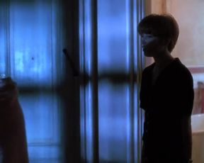 Sexy Jennifer Jason Leigh Nude - Single White Female (1992) 