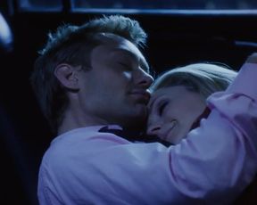 Hot actress Jane Krakowski Nude - Alfie (2004) 