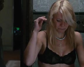 Hot scene Gwyneth Paltrow and Leighton Meester - Country Strong (2010) 