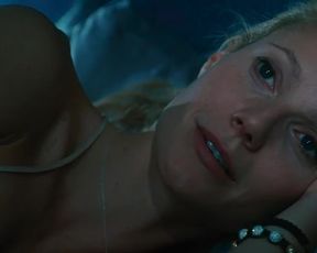 Hot scene Gwyneth Paltrow and Leighton Meester - Country Strong (2010) 