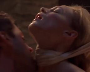 Hot scene Heather Graham Nude - Killing Me Softly (2002) 