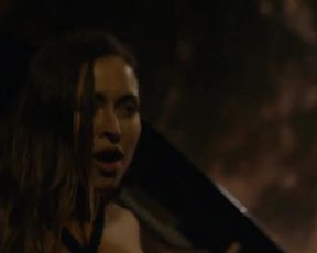 Celebrity Lesbian Video - Natalie Krill, Erika Linder, Mayko Nguyen, Andrea Stefancikova Nude - Below Her Mouth (2016)3 