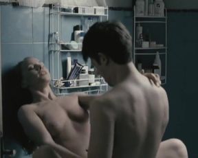 Sexy Marinela Butica Nude - Buna! Ce faci (2010) 