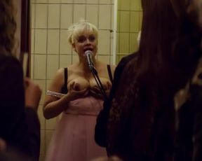 Hot scene Henriette Steenstrup Nude - Kvinner I For Store Herreskjorter (NO 2015)
