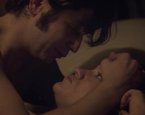 TV show scene Sarah Stiles, Nicole LaLiberte - I m Dying Up Here s01e04 (2017) 