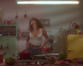 Naked scenes Alexandra Stan Sexy - Mami (2018) Music Video