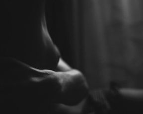 Hot scene Jessy Moravec Nude - Lasst die Alten sterben (2017) 