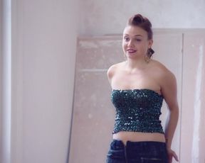 Hot scene Jessy Moravec Nude - Lasst die Alten sterben (2017) 