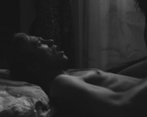 Hot scene Jessy Moravec Nude - Lasst die Alten sterben (2017) 