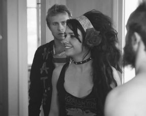 Hot scene Jessy Moravec Nude - Lasst die Alten sterben (2017) 