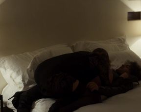 Naked scenes Emma Suarez Sexy - Las hijas de Abril (2017)