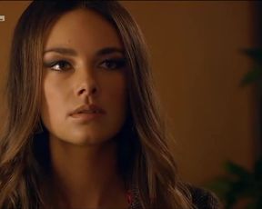 Janina Uhse - GZSZ E5920 (2016) (Sex, Bare Back)