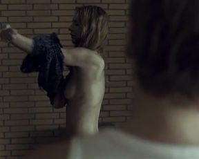 Hot celebs video Daniela Schulz - Totes Land (2014) 