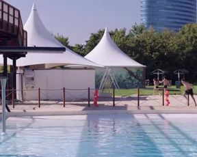 Hot scene Pauline Étienne – Eden (FR 2014) 