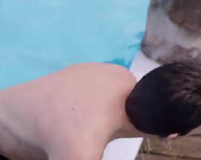 Hot scene Pauline Étienne – Eden (FR 2014) 