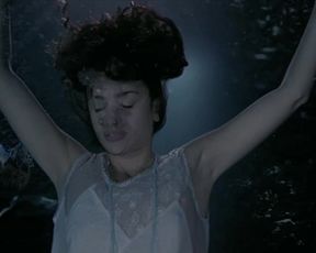 Actress Penelope Cruz nude - Woman on Top (2000)