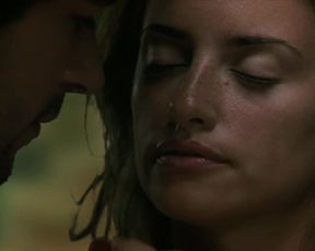 Actress Penelope Cruz nude - Woman on Top (2000)