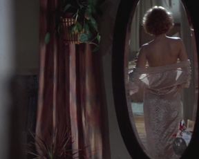 Penelope Ann Miller - Carlito's Way (1993)