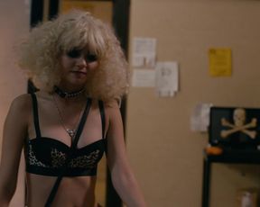 Victoria Justice - Naomi and Ely's No Kiss List (2015)