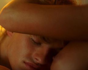 Yuliya Snigir nude - The Inhabited Island (Obitaemyy ostrov 2009) [deleted scene]