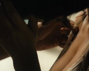 Hot scene Nailia Harzoune Nude - Renaitre (2015) 