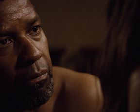 Paula Patton nude - 2 Guns (2013)