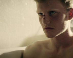 Paula Kroh naked - Was ich dir noch sagen wollte (2017)