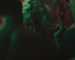 Celebs Morgan Saylor, India Menuez - White Girl (2016)