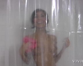 Farra Abraham Shower