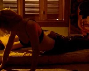 Marisol Ribeiro, Priscilla Sol, Thaila Ayala - Apneia (2015)