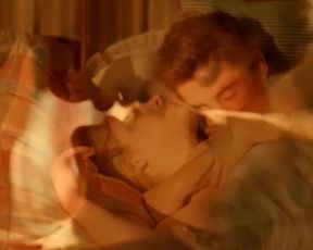 Marisol Ribeiro, Priscilla Sol, Thaila Ayala - Apneia (2015)