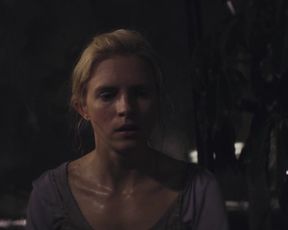TV show scene Paz Vega, Brit Marling - The OA S01E05 (2016) 