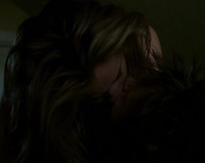 Sexy Maria Bello nude - A History of Violence (2005) 