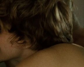 Leandra Leal nude - O Lobo atras da Porta (2013)