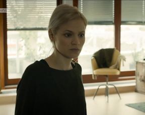 Sexy Mavie Hörbiger, Julia Koschitz - Spuren des Bösen. Begierde (2016) TV show scenes