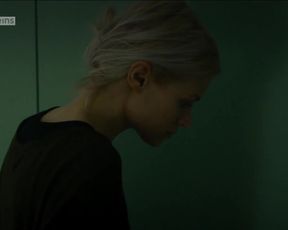 Sexy Mavie Hörbiger, Julia Koschitz - Spuren des Bösen. Begierde (2016) TV show scenes