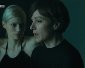 Sexy Mavie Hörbiger, Julia Koschitz - Spuren des Bösen. Begierde (2016) TV show scenes