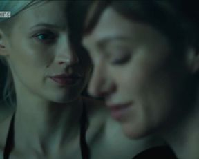 Sexy Mavie Hörbiger, Julia Koschitz - Spuren des Bösen. Begierde (2016) TV show scenes