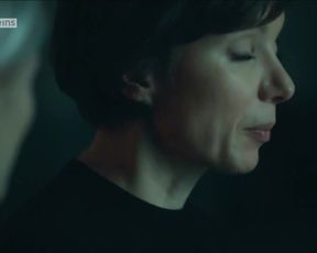 Sexy Mavie Hörbiger, Julia Koschitz - Spuren des Bösen. Begierde (2016) TV show scenes