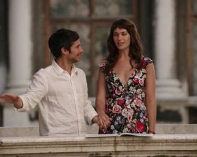 Naked scene Monica Bellucci - Mozart in the Jungle S03E03 (2016) TV show nudity video