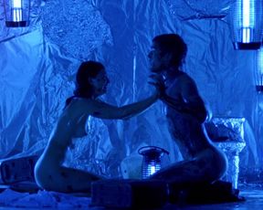 Ashley Judd nude - Bug (2006)