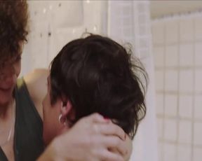 Naked scenes Irene Anula Sexy - Insuficiente (2017)