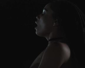 Hot celebs video Zoe Kravitz, Zoey Deutch - Vincent N Roxxy (2016) 