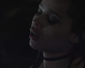 Hot celebs video Zoe Kravitz, Zoey Deutch - Vincent N Roxxy (2016) 