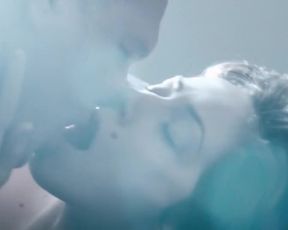 Celebs Cristina Florea Nude - Perfect Sãnãtos (SEXY, 2017)