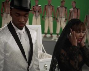 Actress Meagan Good, Kosha Patel Sexy - White Famous s01e08 (2017) Nudity and Sex in TV Show