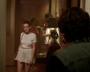 Roxane Mesquida Nude - Nos futurs (2015)