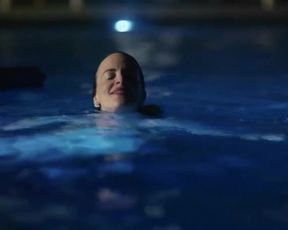 Maria Dizzia Nude - Fits and Starts (2017)