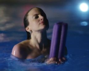 Maria Dizzia Nude - Fits and Starts (2017)