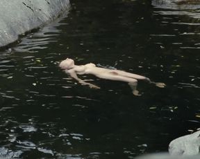 Naked scenes Isild Le Besco nude - Deep in the Woods (Au fond des bois 2010)